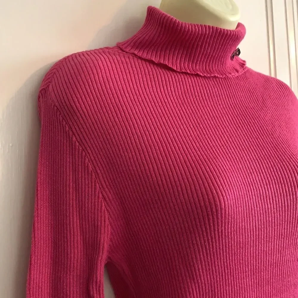 ‎Vtg 80s Pierre Cardin magenta ribbed turtleneck